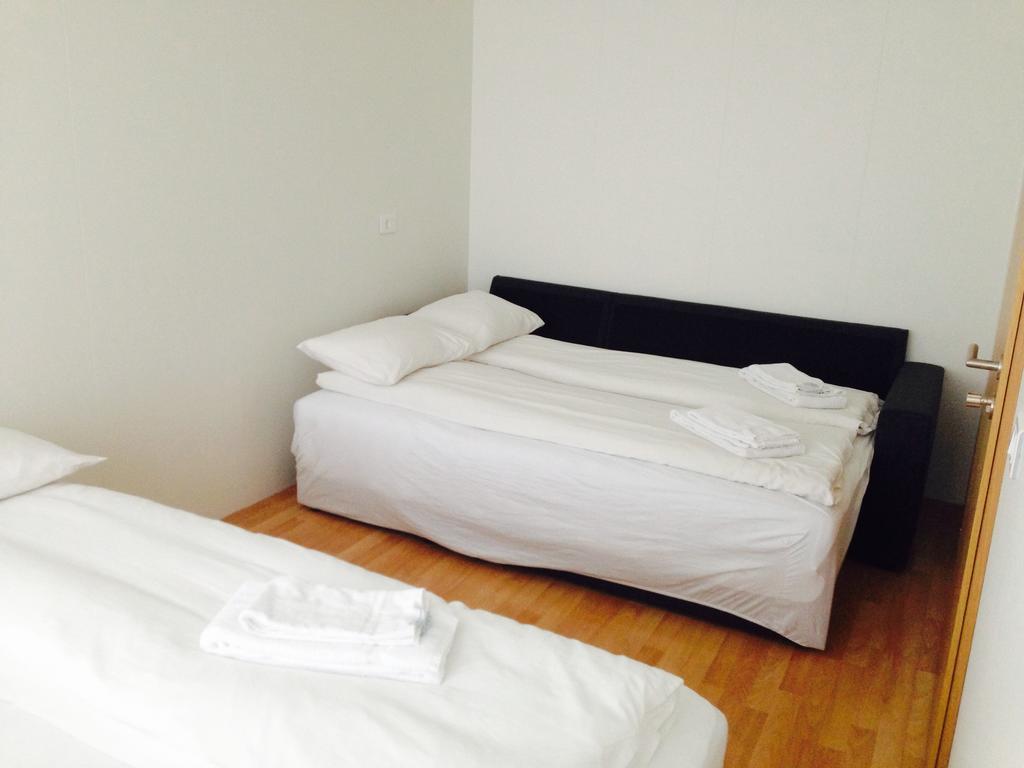 Guesthouse Marina Travel 霍芬 客房 照片